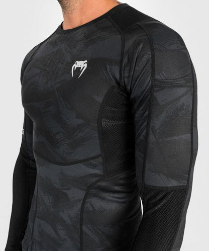Venum Electron 3.0 Rashguard Long Sleeve BoxFit Tech Trendy Shirt. Front View