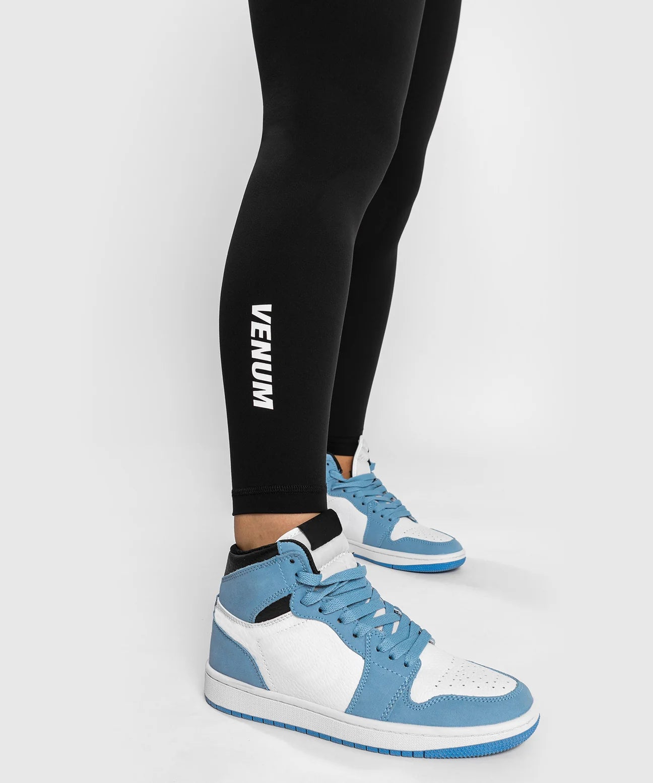 Venum Essential Lifestyle Leggings - high-waisted, compressive, logo detailing.