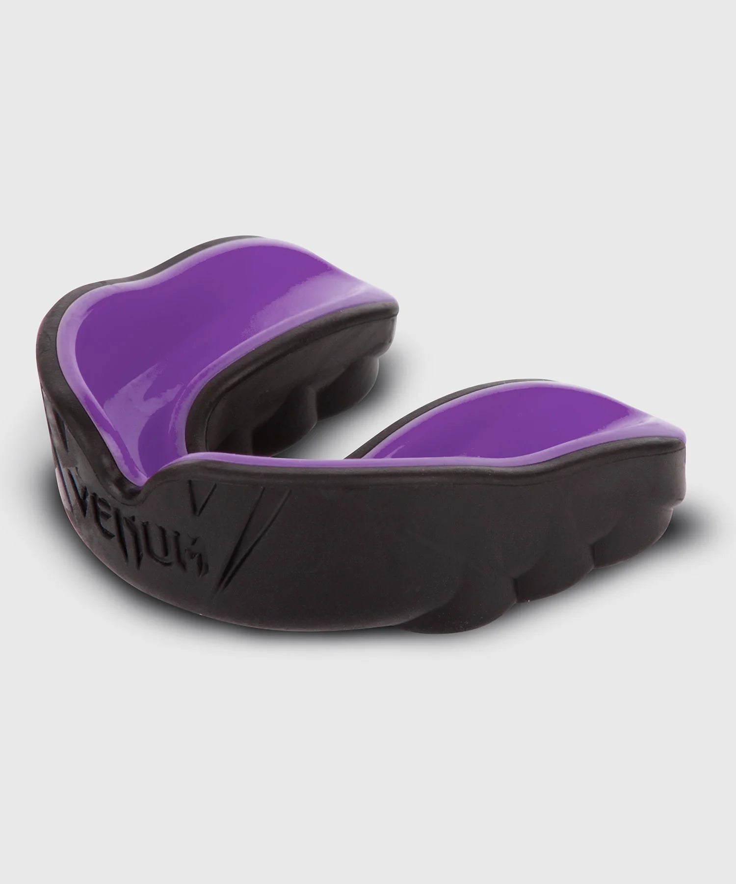 Venum Challenger Mouthguard: boxing equipment protection fit Purple Top View